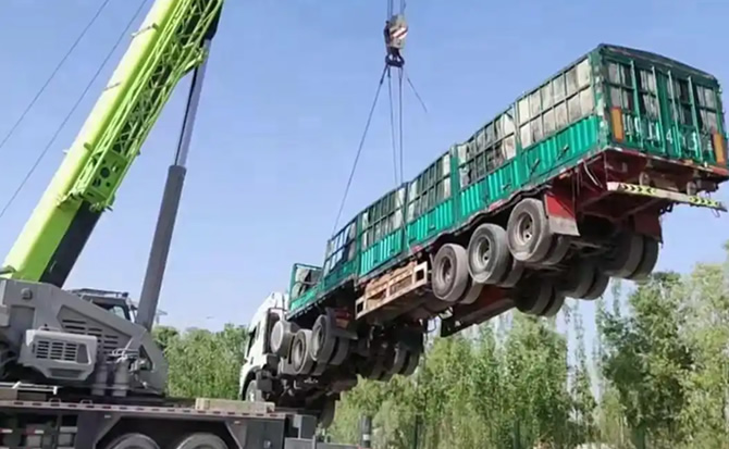 从江道路脱困救援案例